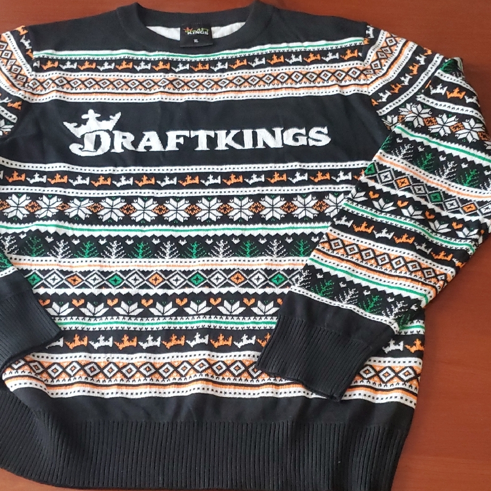 Men's Draft King Sweater Size XL